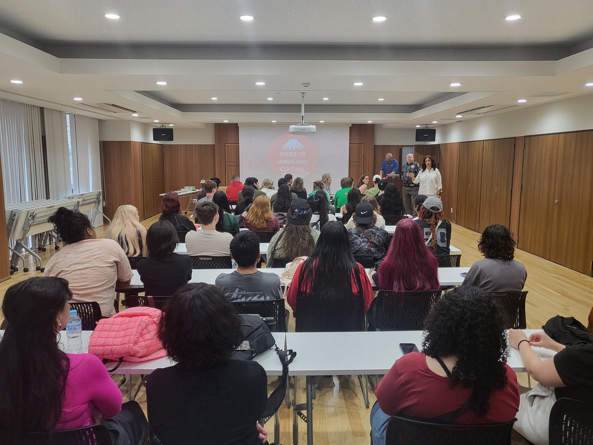 DrLeming's tweet image. The @CollegeSystemTN study abroad program to Japan is one of the most popular for students. I got a chance to spend time with 40 students today in Tokyo as part of the administrative program this week. @tncis