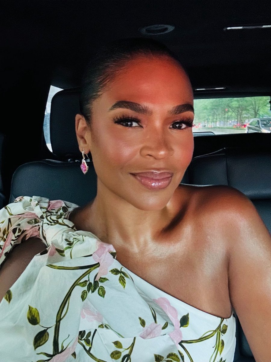 Kilprity's tweet image. Haters will say it’s Facetune! 

Makeup by me on the beautiful @NiaLong 
Hair: @CHUCKIELOVE