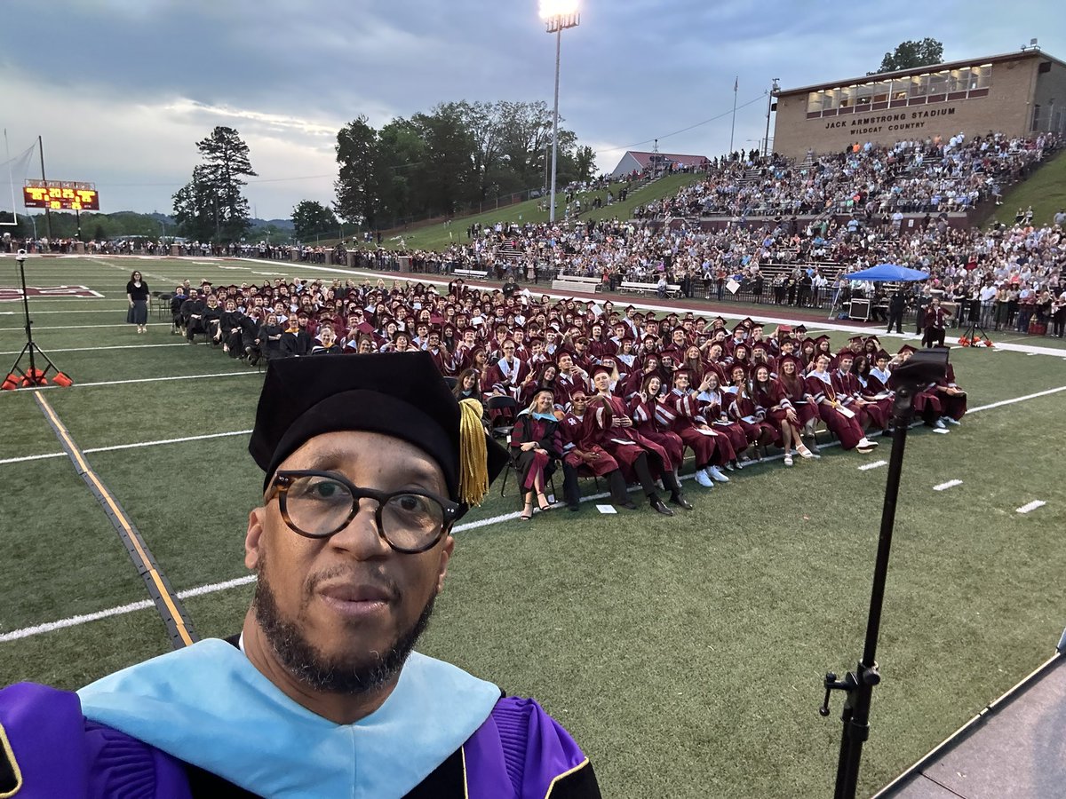 DrHawk731's tweet image. Congratulations to the Class of 2025! We know you all will do BIG things in the world!! "Once a Wildcat ALWAYS a Wildcat!" #RWR 🐾