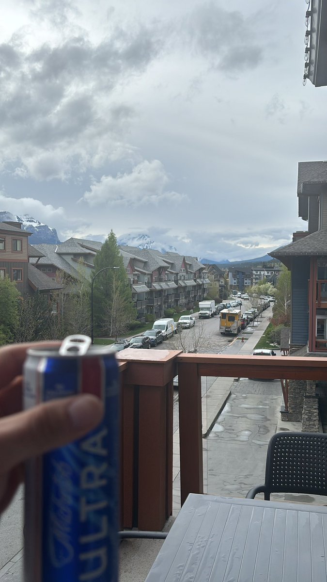 Cheers to the leafs, they are ass #mcdavid <a href="/LeafsPapi_/">Leafs Papi</a> <a href="/OurLeafsNation/">Leafs Nation</a> <a href="/Drake/">Drizzy</a>