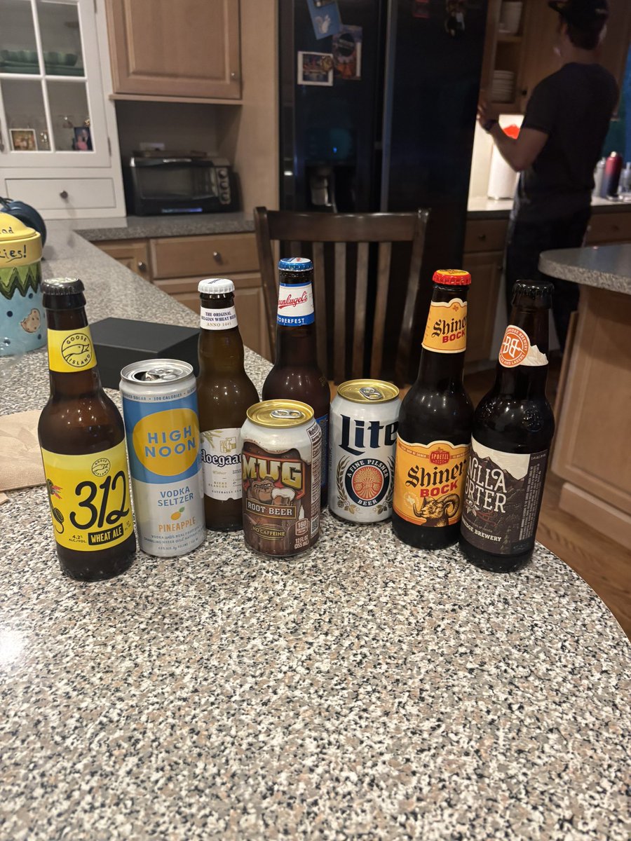 Brett on 35th tweet media