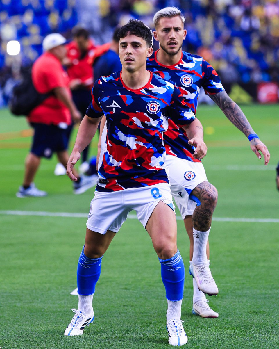 CruzAzul's tweet photo. ESTAMOS LISTOS 🔥🚂 https://t.co/wXFTaFAWk7