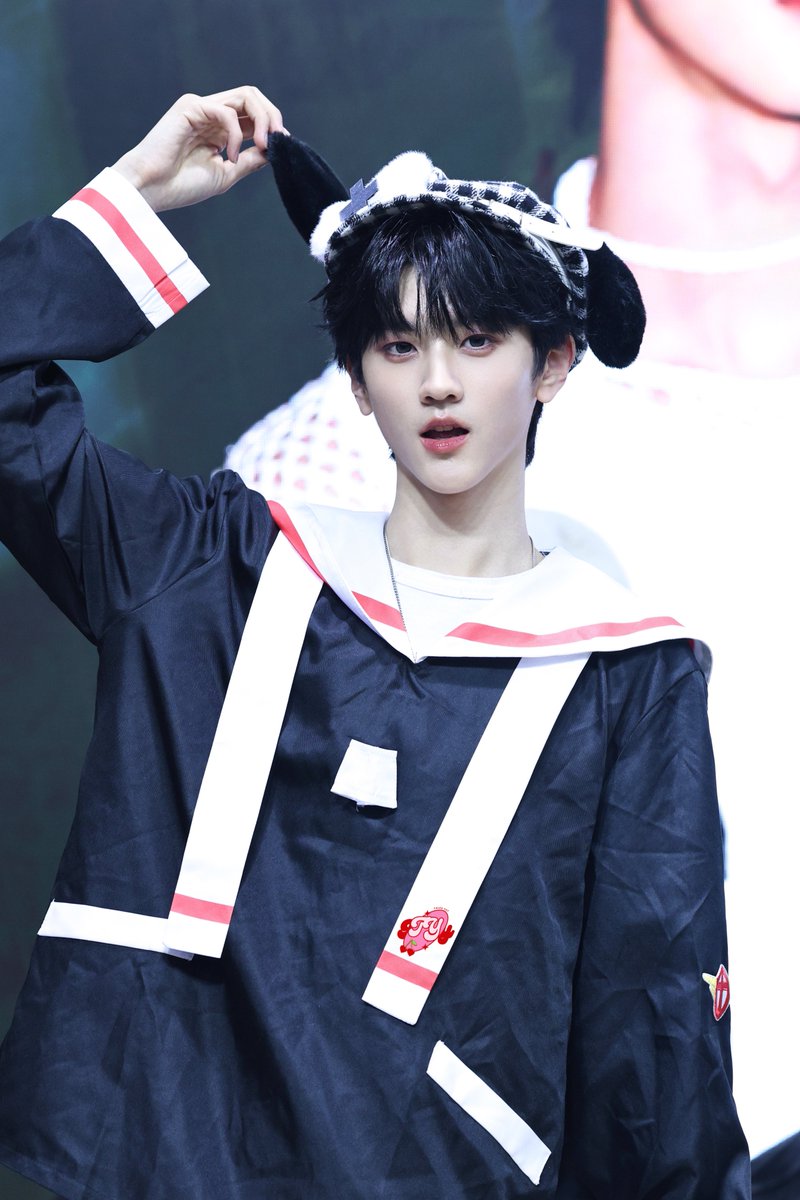 TY0402_TY's tweet photo. 250419

🤏🏻

#케이단  #KAEDAN  #ケイダン
#판타지보이즈 #FANTASYBOYS https://t.co/Il2yxfLuyx