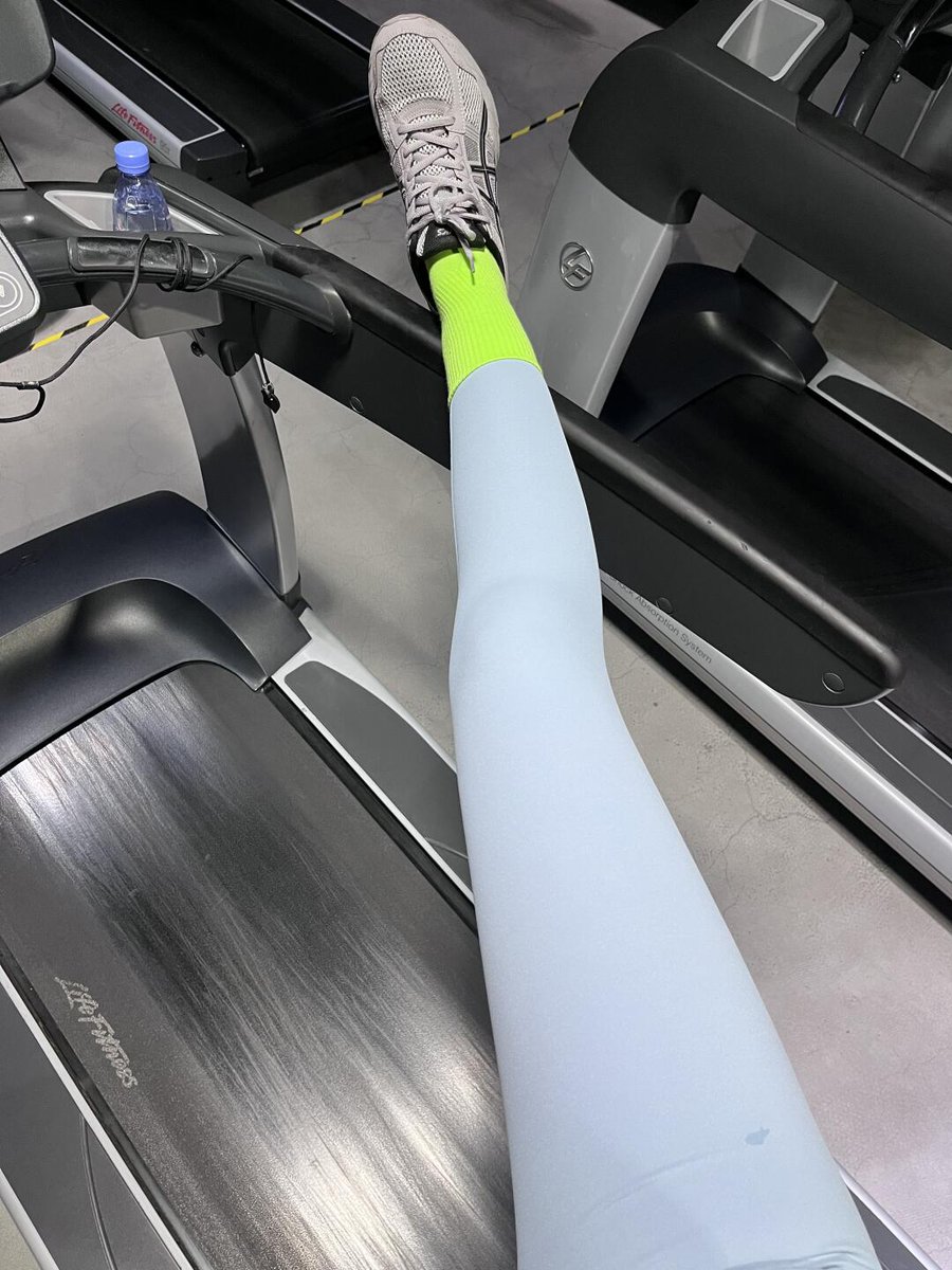 おはようございます！今日は脚のトレーニングを頑張ります💪自律して運動します！😄