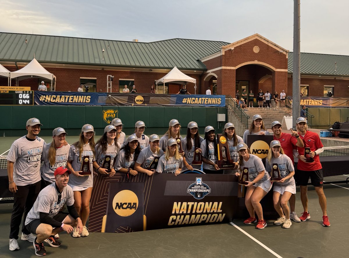 College10sRanks's tweet photo. Your 2025 NCAA National Champion Georgia Bulldogs ⁦@UGAWomensTennis⁩ https://t.co/824JJKaoKC