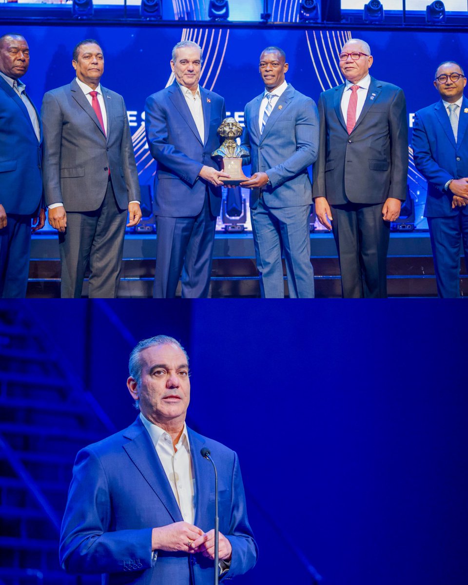 Víctor D'Aza (@victordazat) on Twitter photo Felicito al señor presidente <a href="/luisabinader/">Luis Abinader</a> por ser merecedor del Premio Juan Pablo Duarte “Personalidad Municipalista” 🇩🇴
Su labor y apoyo han sido incansables por el crecimiento de nuestro país desde la localidad. Felicito al señor presidente <a href="/luisabinader/">Luis Abinader</a> por ser merecedor del Premio Juan Pablo Duarte “Personalidad Municipalista” 🇩🇴
Su labor y apoyo han sido incansables por el crecimiento de nuestro país desde la localidad.