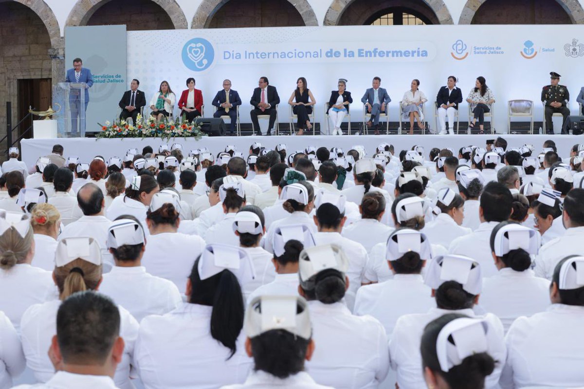 Esta semana acompañé a nuestro Gobernador <a href="/PabloLemusN/">Pablo Lemus Navarro</a> y a las enfermeras y enfermeros de nuestra ciudad y del estado a la celebración del Día Internacional de la Enfermería, realizada en el Museo Cabañas.