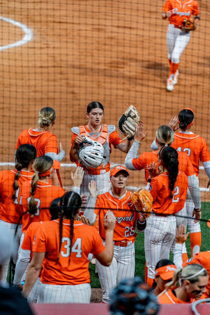 Blood knocks one through the right side for a base hit, but that's all for the Pokes in the third. 

Back out to Ry in the circle. 

#GoPokes