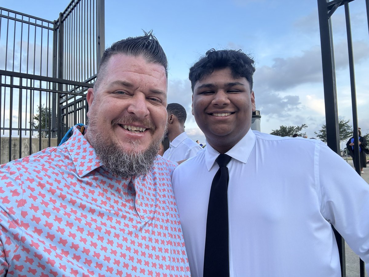 Coach Simmons tweet media