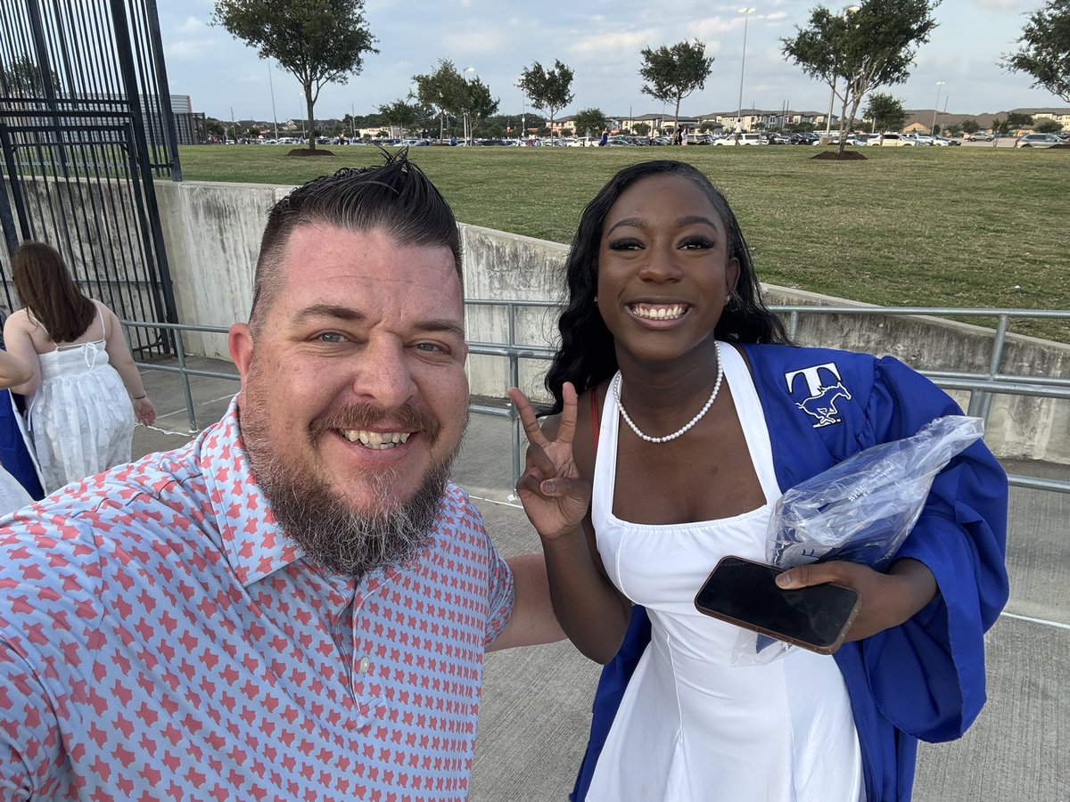 Coach Simmons tweet media