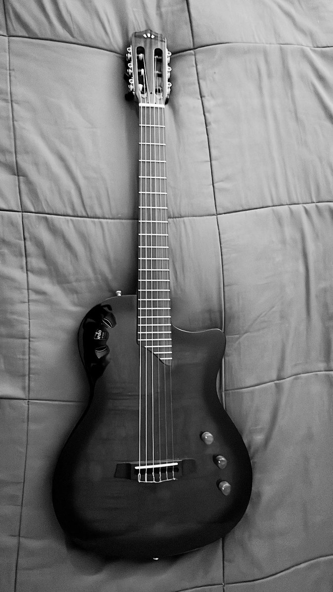 SoundCraftLab's tweet image. Sunday guitars at the #SoundCraftLab #SCL