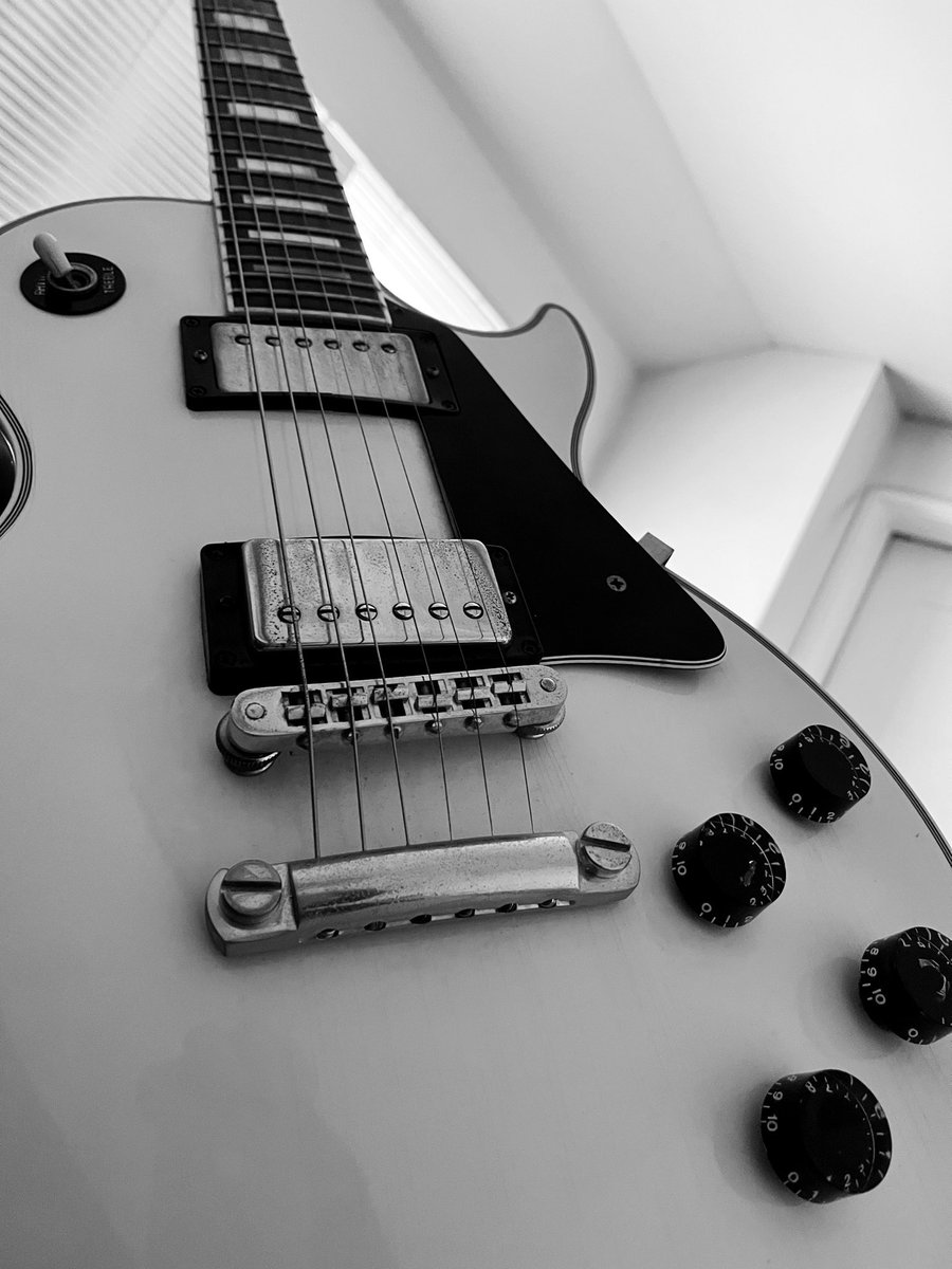 SoundCraftLab's tweet image. Sunday guitars at the #SoundCraftLab #SCL