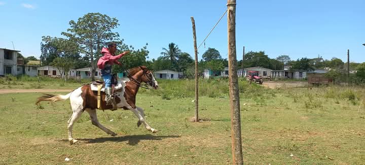 El poblado María Rodríguez, subsede de la Jornada de la Cultura en Mataguá, disfrutó de un domingo repleto de actividades para todas las edades. 
#JuntosPorVillaClara