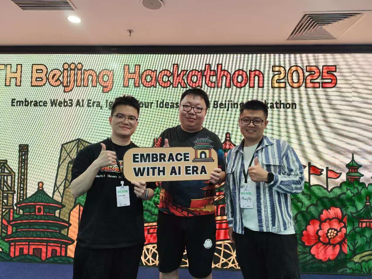 murphy73099636's tweet photo. 非常感谢 #ethbeijing 举办方@0xAA_Science @PKUBlockchain @WTFAcademy_ 提供的平台，在这里结交了很多有意思的朋友和想法，我们LlamaPark小组虽然止步于晋级，但还是很开心，因为和 @zhanghe @xiaobangoO @沐阳 一起build的过程真是太nice了，简直是技术和创意的火山在喷发。我们会为web3带来改变 https://t.co/TuD3YhI7Z9