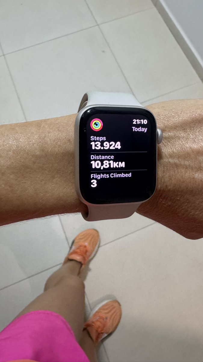 deizipavan's tweet photo. Seja você sua maior motivação. #running #Sunday #londrina https://t.co/Ze42O7lC5D