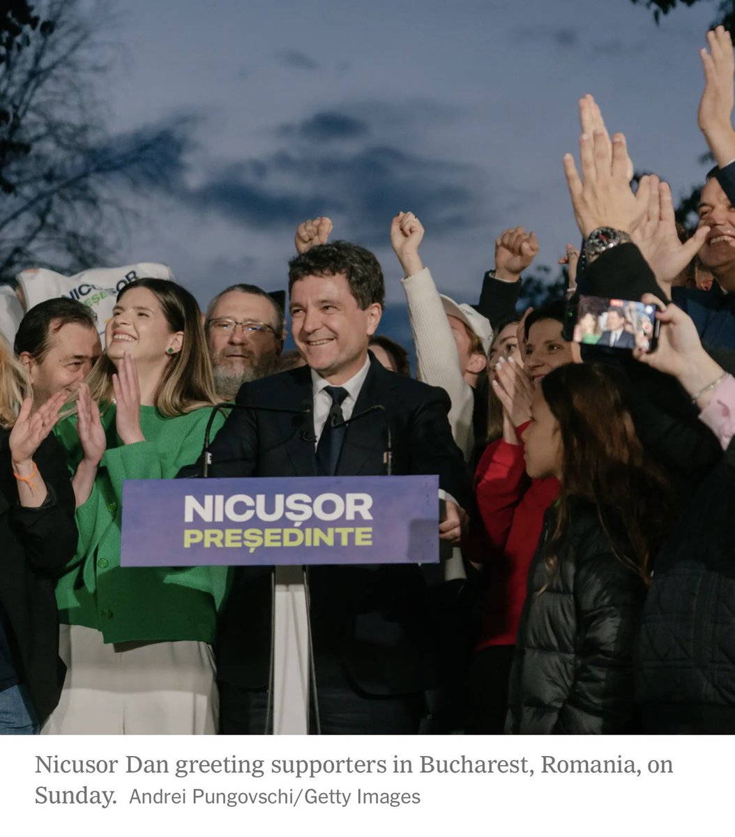 罗马尼亚总统选举中数学教授54:46击败罗马尼亚的小川普。后者学川普学到底，耍赖不认输，声称选举舞弊，号召其支持者抗议选举结果。万斯也说选举舞弊。