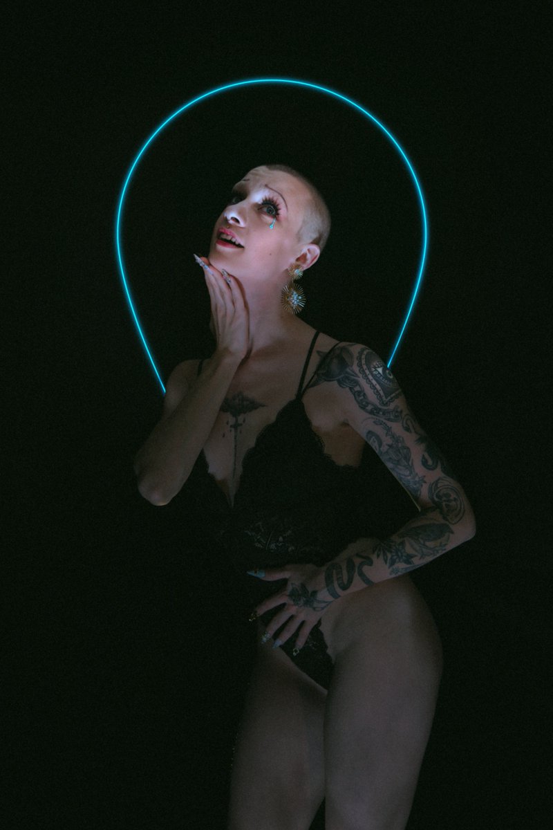 I just updated my throne wishlist, who wants to leave me an offering? ✨

throne.com/pepper-dagger