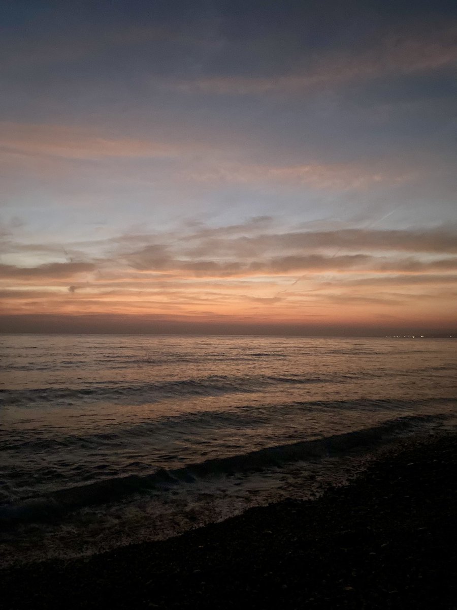 750_iii's tweet photo. sunrise 🌅🧡 https://t.co/2tbPNGwmN3