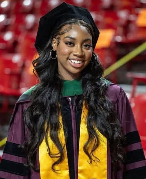This Chicago teenager, Dorothy Jean Tillman, became the young person in the world to obtain a PHD. She is just 17 years old.