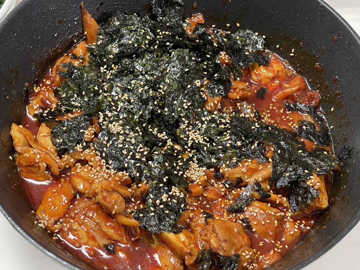 yamyamiso's tweet photo. 저당 지코바 치킨🐓

저당 고추장+알룰로스 조합으로 바꿔도 조리했고 아주 맛있었어요.
늘 약간 정신없이 먹게되는 맛이에요. 뜨겁고 매콤하고 맛있어서 헙헙 먹다보면 다 없어져있어요. 염도는 좀 주의해야 할 것 같아요.

⬇️ 레시피
https://t.co/0dgBn8C1E1 https://t.co/OT2catIgzR
