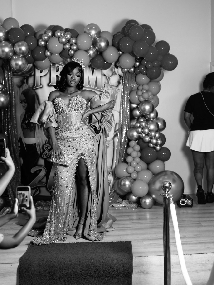 niyahmfdanae's tweet image. I SERVEDDD THANGYA beautiful is definitely an understatement! #prom2k25 #miami  #turnertech
