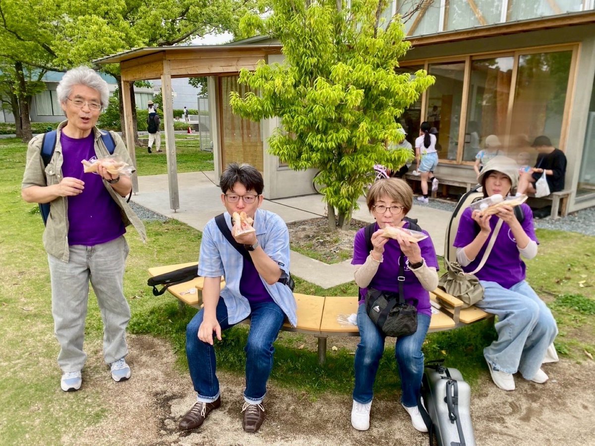 昨日は久留米中央公園で開催されたキッズフェスタに出演させていただきました✨✨

子供たちも一緒に踊ってくれて、会場の皆様で盛り上げていただき素敵なステージとなりました🌸
演奏後には各々もぐもぐタイム🌭イベントもしっかり満喫しました😆
#吹奏楽団ゆうすい #吹奏楽 #久留米イベント