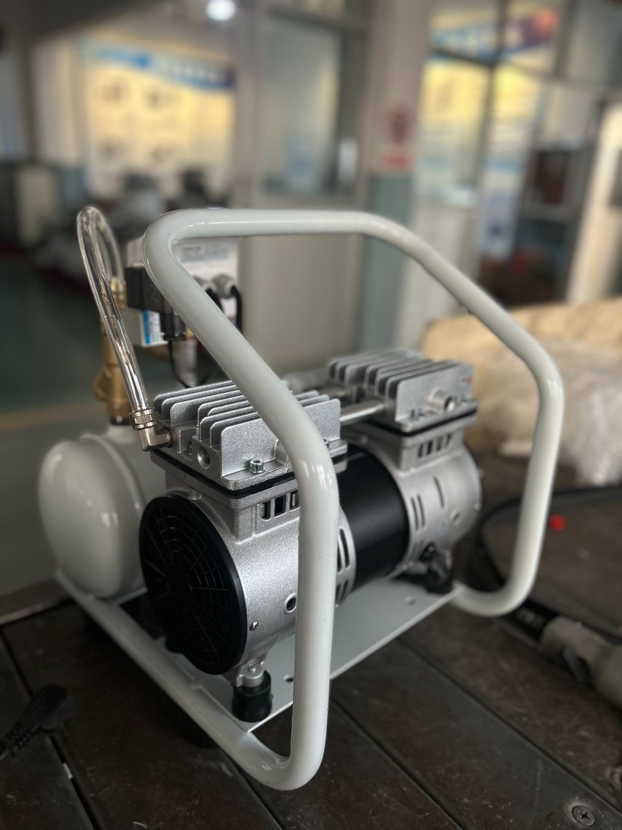 sunsourceair's tweet image. Sunsource&apos;s portable oil-free vacuum pump is quiet, clean, and maintenance-free—perfect for medical, lab, and industrial use.
📚Website: sunsourceoilfree.com
📩E-mail: trade@chinafengbao.com
📲WhatsApp: wa.me/8618869099999

#aircompressor #vacuumpump #oilfreeaircompressor