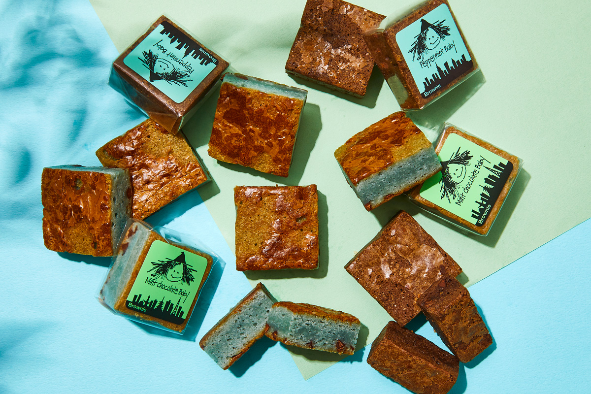 FatWitchJapan's tweet image. /
あなたはどちらが好き!?
2種類のチョコミントブラウニーセットが登場!
\
爽やかな風味がたまらない!
この季節にぴったりなチョコミントブラウニーが出来ました🪄
ホワイトチョコレートにミントとチョコチップを練りこんだ「ミントチョコレートベイビー」に加えて、…