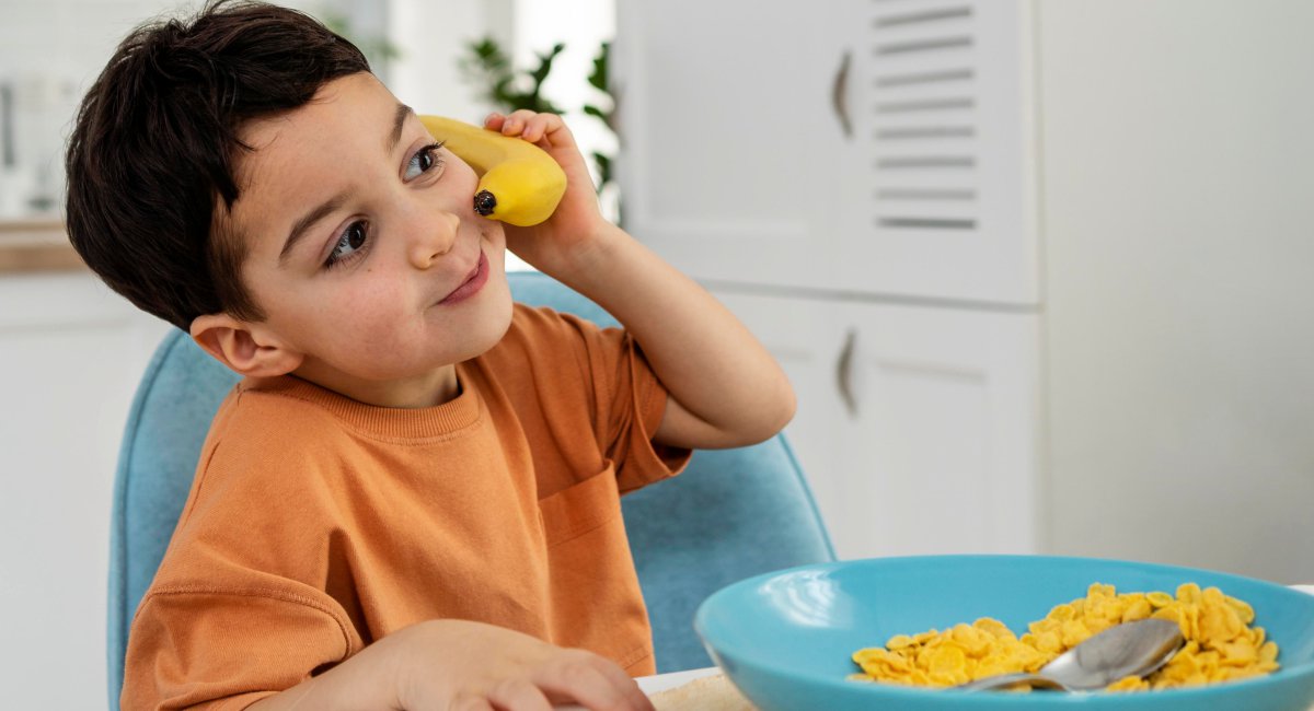 rushikawrites08's tweet image. Struggling to plan meals for your little one? 🍎🥦
From energy-packed breakfasts to brain-boosting snacks, here’s a simple guide to fuel your preschooler’s day the right way!
👉 foundree.school/blog/preschool…
#ParentingTips #HealthyKids #Preschoolers