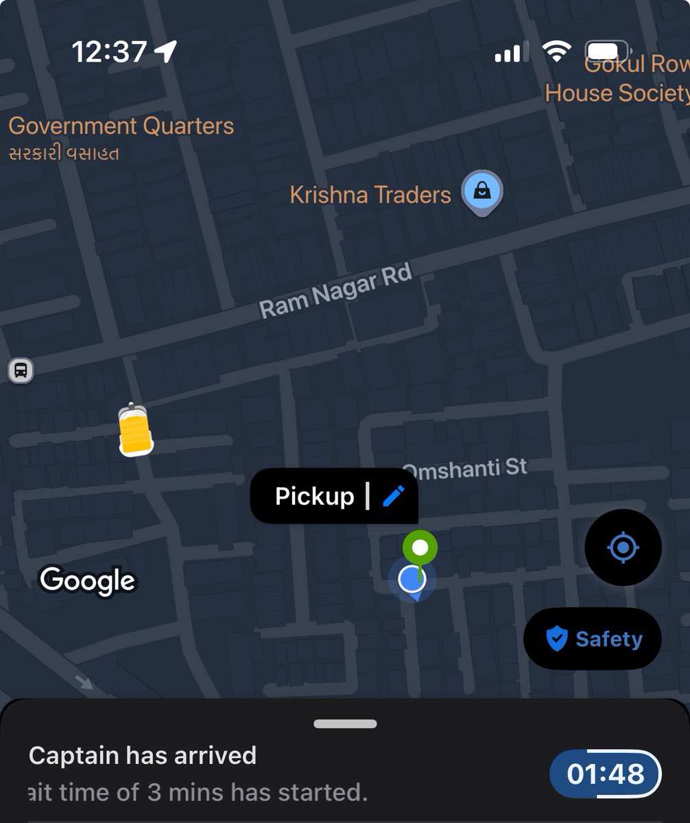the_lazy_dev's tweet photo. @rapidobikeapp The “captain” is still around 700 meters away and my wait time has started? How does that even makes sense? https://t.co/qCS6Aah6RP