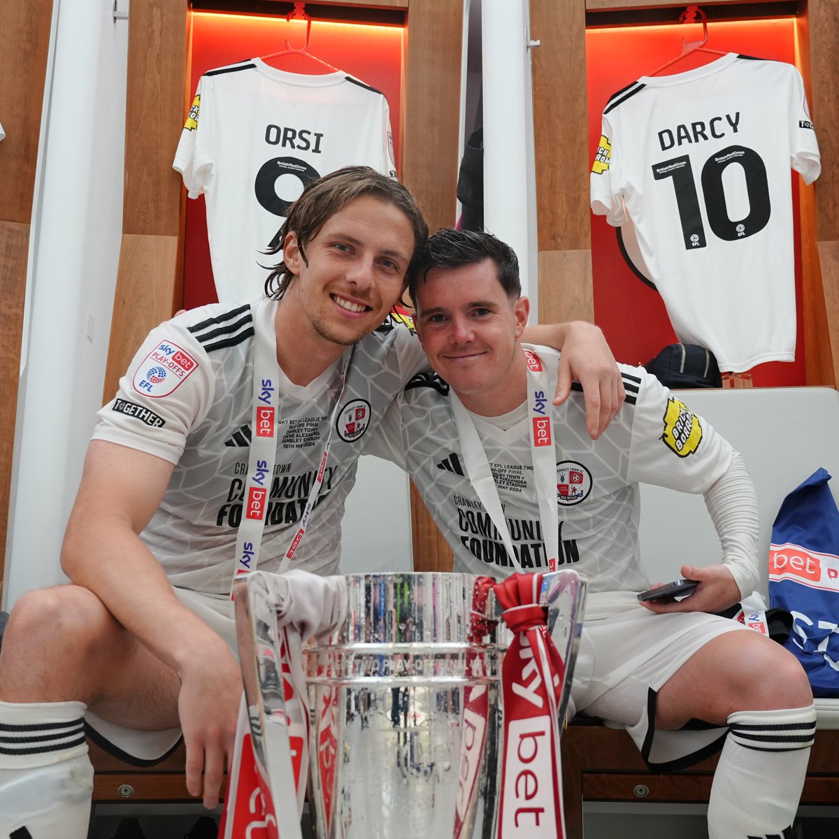 🫶 Our goal scorers at Wembley Stadium!

#TownTeamTogether🔴
