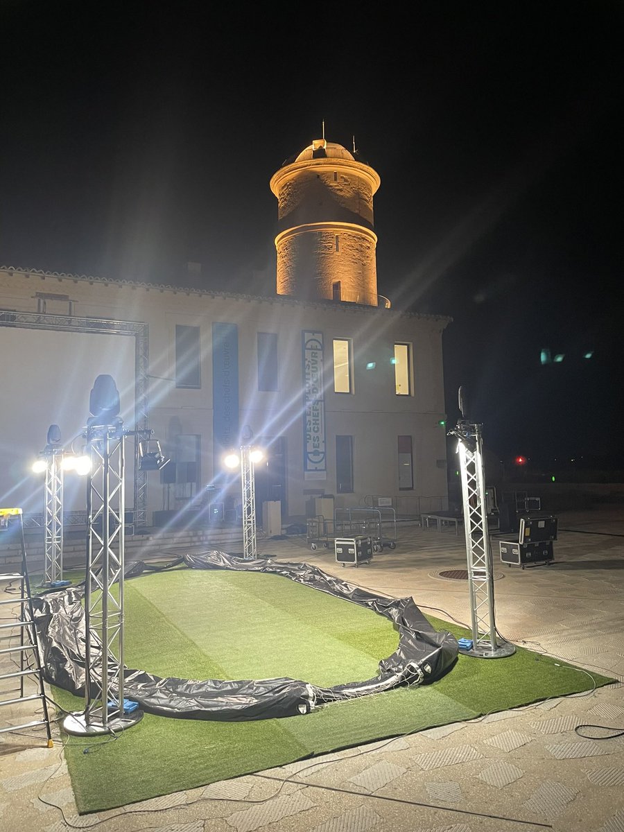 Dimanche 25 mai de 11h à 19h, le Mucem vous invite à une grande fête mêlant sport et culture, en partenariat avec le club de supporters les South Winners @sw87_off pour célébrer ensemble la Journée mondiale du Football ( entrée gratuite) <a href="/BengousOueske/">Bengous Oueskon Va</a> 🔵⚪️