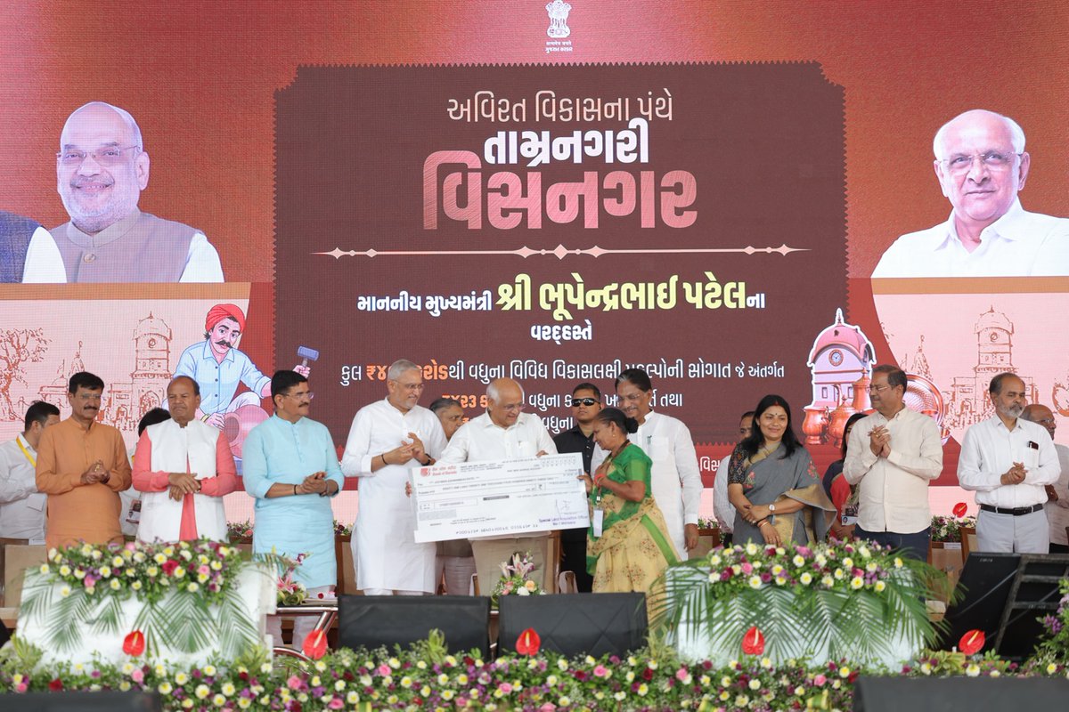 આરોગ્યમંત્રી શ્રી ઋષિકેશભાઈ સરકારના ‘ટીબી નિર્મૂલન અભિયાન’ હેઠળ વિસનગર તાલુકાના 158 જેટલા ટીબી પેશન્ટ્સને દત્તક લઈને તેમના “નિક્ષય મિત્ર” બન્યા છે, અને તેમની સારવાર પૂરી ન થાય ત્યાં સુધી ‘નિક્ષય પોષણ કીટ’ આપવાનું સેવાકાર્ય હાથ ધર્યું છે. 

આ ઉપરાંત, 1500 જેટલી સગર્ભા માતાઓને પોષક