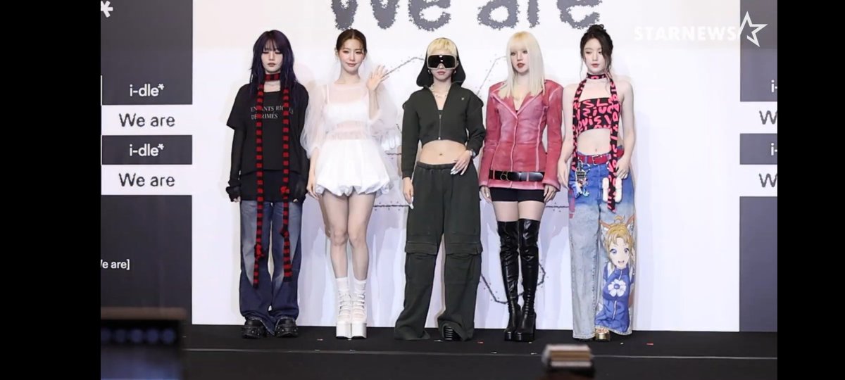 idlenvrland's tweet image. The personality ☺️🥺

#idle #goodthings