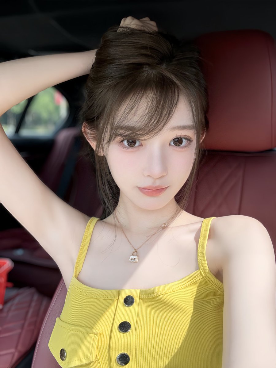 阳光就是最好的滤镜☀️剪了个小刘海