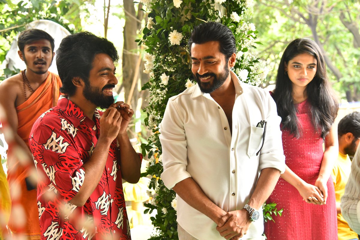 Dinesh Guna (@gdinesh111) on Twitter photo #SooraraiPottru Combo is back again #Suriya46 💥💥💥 <a href="/gvprakash/">G.V.Prakash Kumar</a> na <a href="/Suriya_offl/">Suriya Sivakumar</a> #VenkyAtluri #SooraraiPottru Combo is back again #Suriya46 💥💥💥 <a href="/gvprakash/">G.V.Prakash Kumar</a> na <a href="/Suriya_offl/">Suriya Sivakumar</a> #VenkyAtluri