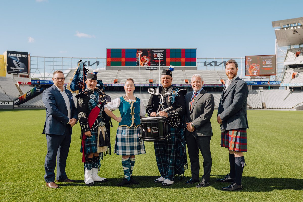 IonaCThomas's tweet photo. The @EdinburghTattoo is coming to Auckland! 🇳🇿 🥁 

It was a pleasure to join @JudithCollinsMP &amp; @MayorWayneBrown last week to celebrate a 🏴󠁧󠁢󠁳󠁣󠁴󠁿 cultural icon coming to @edenparknz in February 2026. 

Find out more here:  https://t.co/7KS4rP6tea https://t.co/OsqJTW70my
