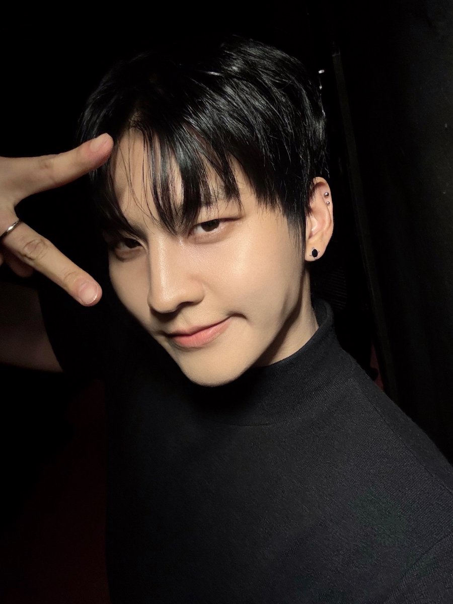 [#GON]

VVS와 함께 하는 모든 순간은 정말 행복했어요🧡 고맙고 소중하고 사랑합니다🩷 배너의 제일 소중한 다이아몬드 VVS💎❤️

#VANNER #배너 #곤