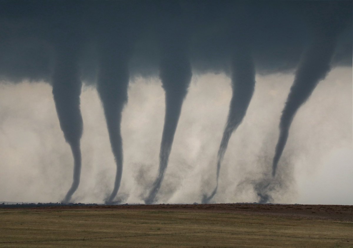 AZStormChase's tweet image. A very powerful and shapeshifting sidewinder tornado outside of Arnett, Oklahoma yesterday. Definitely the best tornado I have ever seen, and very fortunate to have no fatalities with this one. #okwx
