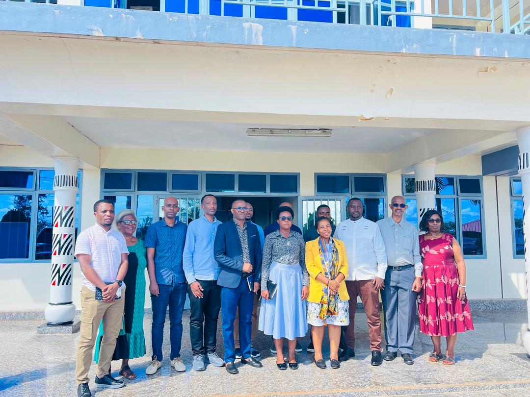 rahpc_rw's tweet photo. Today, the #RAHPC and #NCNM team gathered in Kirehe District. Our inspection extends beyond mere compliance checks, reaffirming our core mission of protecting the public. We thank M. Jeanvière, Vice Mayor in Charge of Social Affairs, for her warm welcome and insightful briefing. https://t.co/YzNvP2upkK