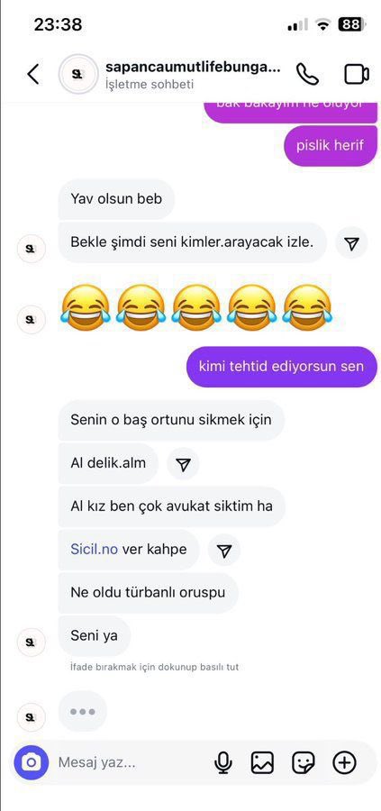 denetlecomtr's tweet photo. Sakarya Sapanca’da bulunan ve insanları dolandırdığı belirtilen Sapancaumutlife adlı bungalov firması, bölgede konaklayan kadınların çektiği kişisel fotoğrafları sosyal medyada izinsiz paylaştı. 

Duruma tepki gösteren kadınlardan biri firmayla iletişime geçince ağır küfürlü tacize maruz kaldı.