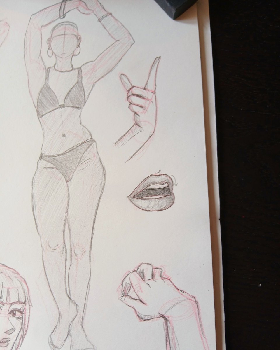 SinukaChan's tweet photo. Sketch &amp; Sip Chronicles #02: Morning practise with coffee and early sunshine. ✏️☀️
#artpractise #練習 #美術 #sketching #morningpractise #morningroutine #スケッチ #sketch&amp;sipchronicles #ポーズ #マンガ https://t.co/gHBrQdWRd8