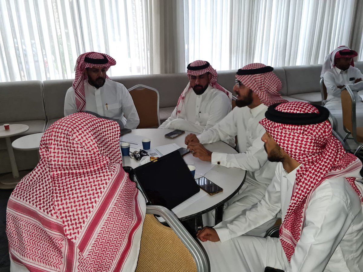 AlhawijyCom's tweet photo. اليوم في ورشة فوج يقدمها الدكتور عادل الشعيبي 

حملة سعد الحويجي لحجاج الداخل 1446هـ.”
#حج #الحج #حج_١٤٤٦  #حملة_سعد_الحويجي_١٤٤٦
#حملة_سعد_الحويجي #مكة #الحج_2025 #نسك https://t.co/1gyRybKvp3