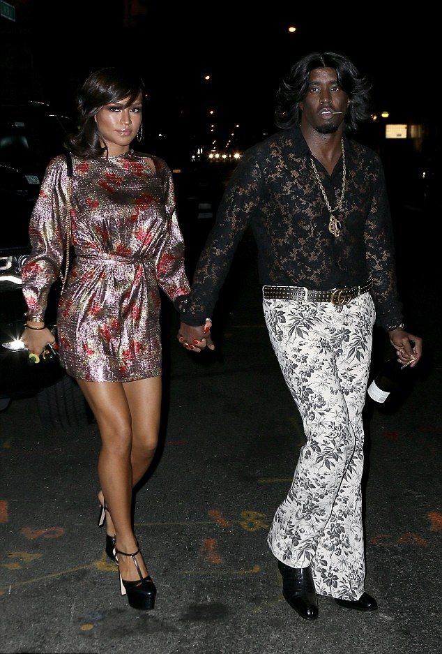 IamBKirons's tweet photo. I’m sure it was hella drugs and violence this night ✋🏾😩 #Diddy #CassieVentura https://t.co/KK82bKCKmc