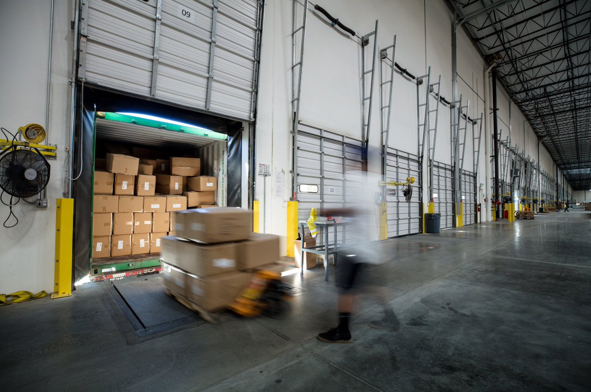 YPL_Intl's tweet photo. Life will get better once it gets bad enough, because it can't get any worse. After putting in effort, you will realize that many things can be overcome with persistence and perseverance.
#shippingservice #china #overseas https://t.co/OJa76Va9oy