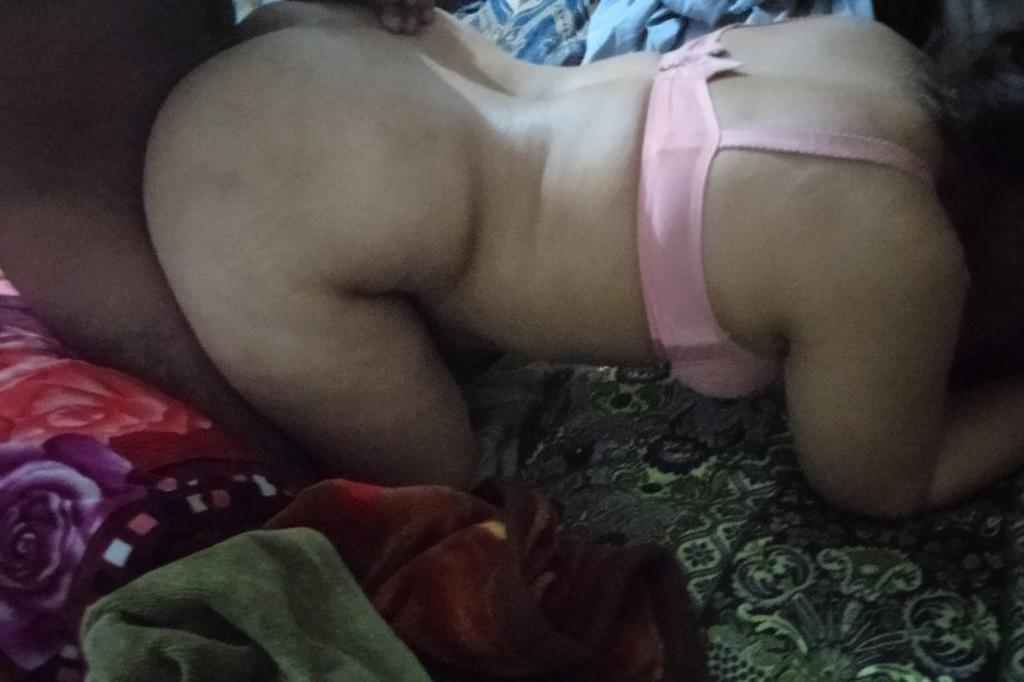 ليك في الدلع ندلع ولا هتسبنى اولع 🔥

تتكلم صوت ولا فيديو ولا رسايل ولا مقابلة 

t.me/anaeshq