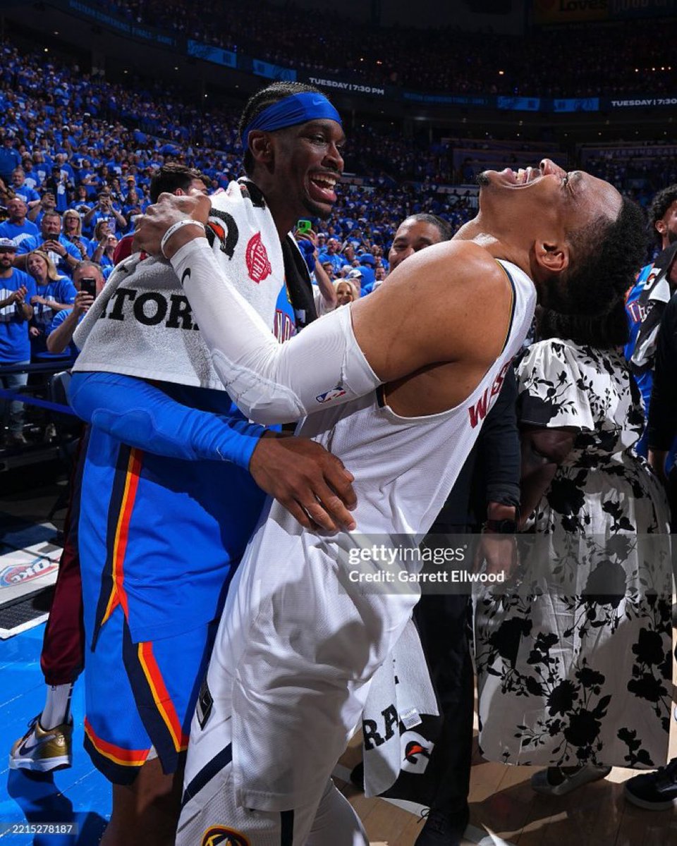 meliroony's tweet photo. This is my favorite picture ever https://t.co/JqlBvGJkMI