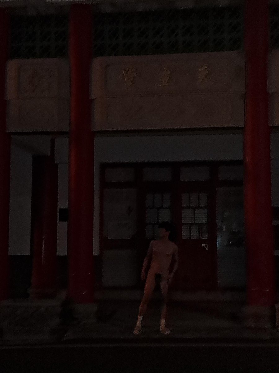 快要溺死了被提醒該上岸一下😱
有好一段時間沒出門了
屌不癢但好熱好想脫光🫣🫣
📸：<a href="/ji3m6/">鮪魚</a> 
#野裸