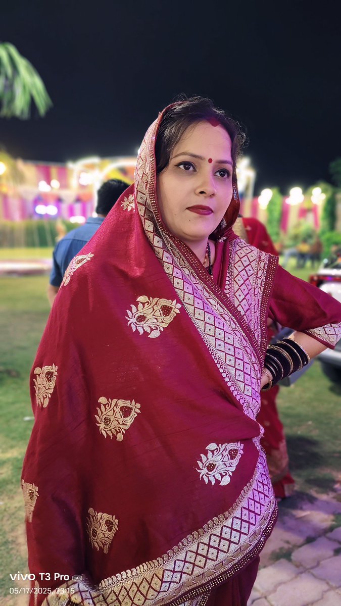 RajKumari Prajapati (@rajkumaripraja7) on Twitter photo सिर्फ महिलाओ को दोष देकर अपनी कमजोरी छुपाना बन्द करो,अगर वो नाची तो दर्शक तुम थे,वो वैश्या बनी ग्राहक तुम थे.आज भी वो गलत कन्टेन्ट क्रियेटर है तो फोलोअर तुम हो.सुधार की शुरुआत हमेंशा स्वयं से प्रारंभ करो...!
#MondayMotivation सिर्फ महिलाओ को दोष देकर अपनी कमजोरी छुपाना बन्द करो,अगर वो नाची तो दर्शक तुम थे,वो वैश्या बनी ग्राहक तुम थे.आज भी वो गलत कन्टेन्ट क्रियेटर है तो फोलोअर तुम हो.सुधार की शुरुआत हमेंशा स्वयं से प्रारंभ करो...!
#MondayMotivation