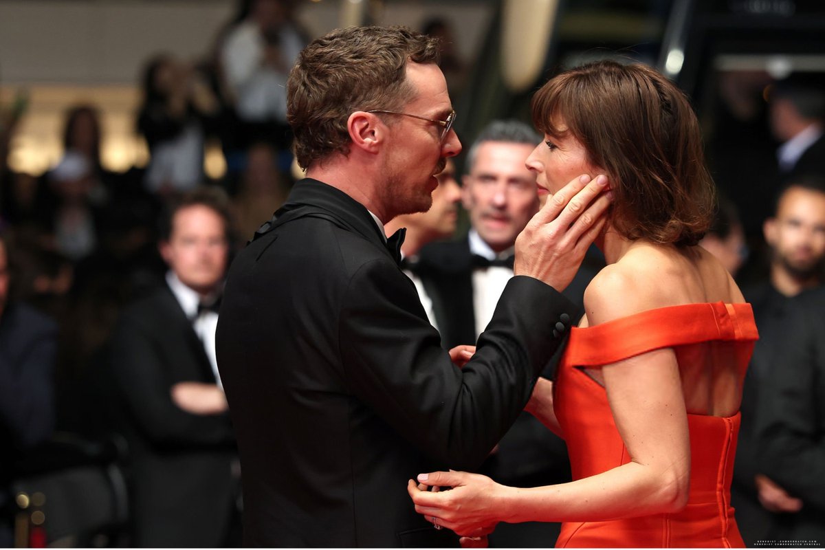 cumberbatchcom's tweet photo. [GALLERY UPDATE] [+273 photos] Benedict Cumberbatch and Sophie Hunter attending the world premiere for 'The Phoenician Scheme' at the Cannes International Film Festival  

https://t.co/gnZ1enZnom https://t.co/NZ4Agm8xXc